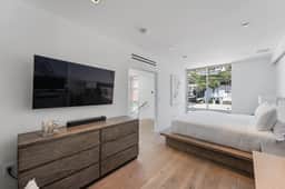 Modern Brook - Image 5