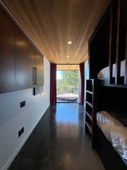 Beachside Ridge Retreat Willow - Image 2