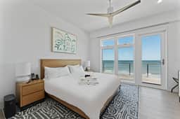 Harborview Deck Oceanfront Grove - Image 5