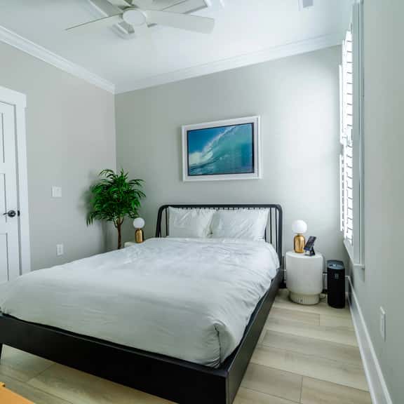 Oceanfront Lowlands Hideout - Image 1