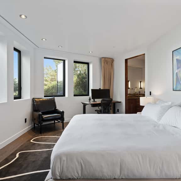 Terrace Bluestone Overlook - Image 1