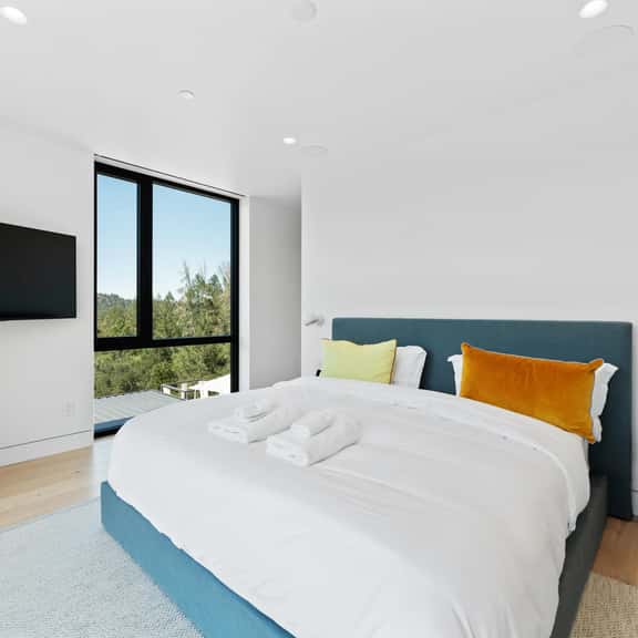 Beachside Pearl Stunning Loft - Image 1
