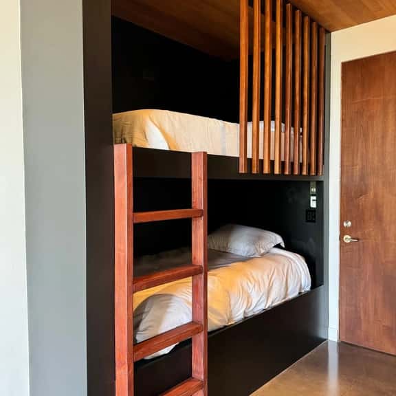 Beachside Ridge Retreat Willow - Image 1