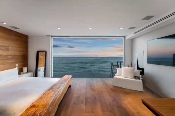 Garden Oceanfront - Image 2
