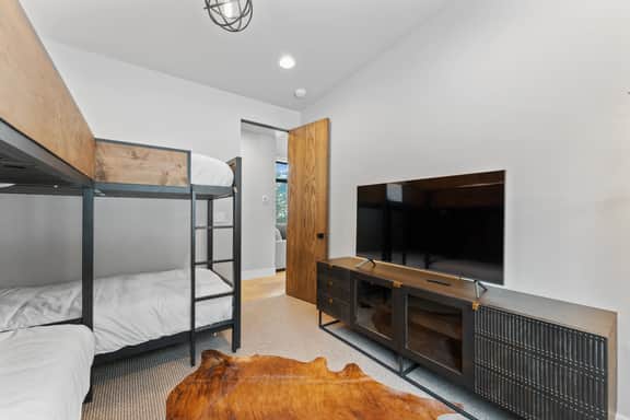 Retreat Oasis - Image 3