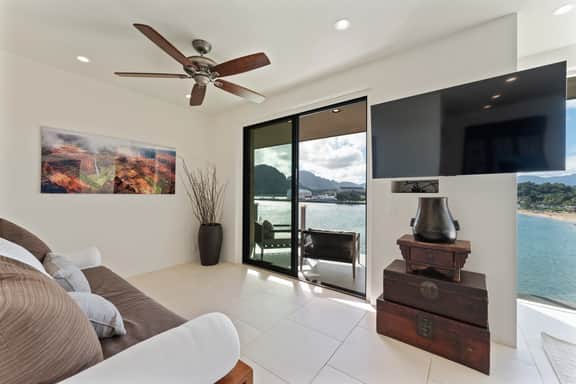 Anchor Deck Beachside - Image 4